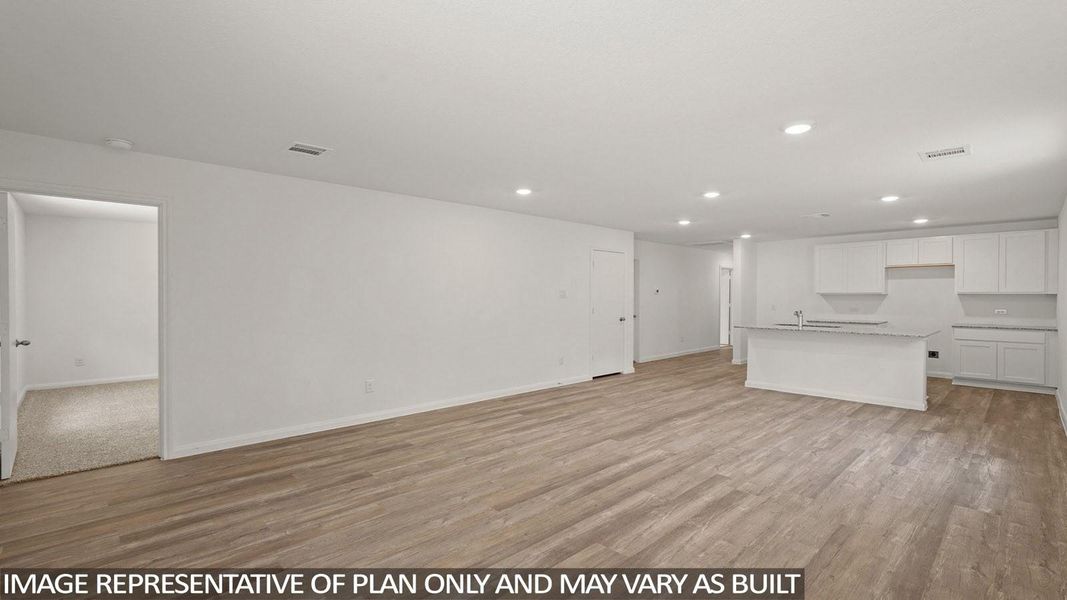 Spacious, unfurnished interior of a new home in , Conroe (Image 11).