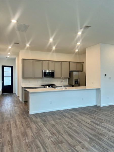 **Photos are representative only. This is not the actual homesite.** **Photos are representative only. This is not the actual homesite.**