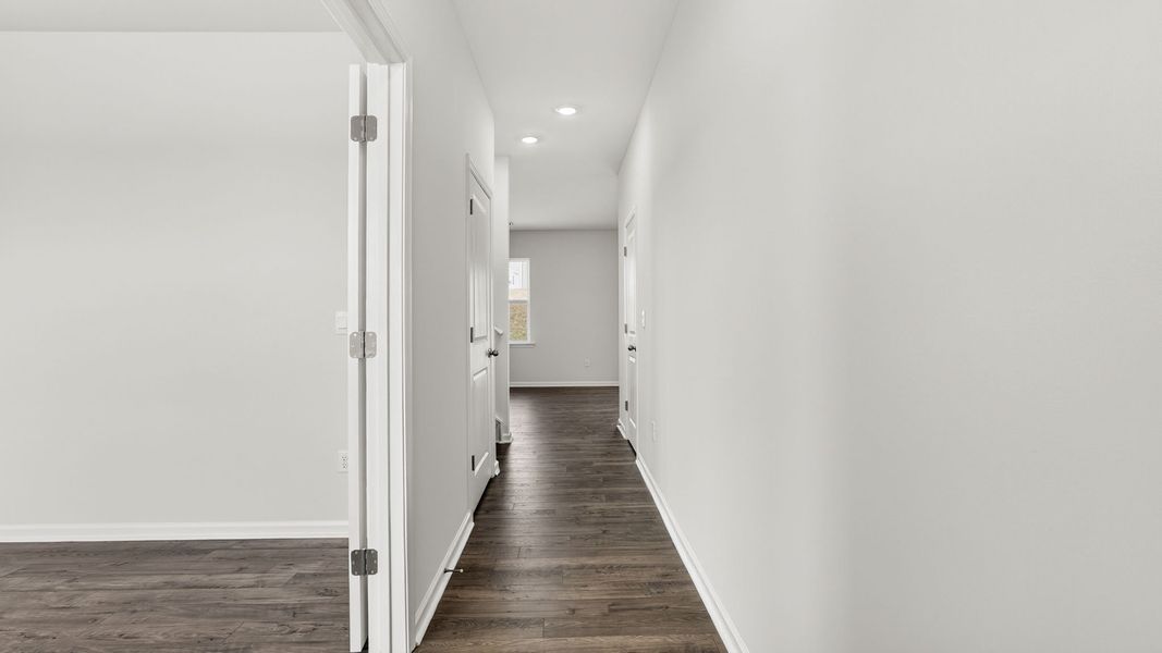 Spacious, unfurnished interior of a new home in Hunters Ridge, Woodruff (Image 12).
