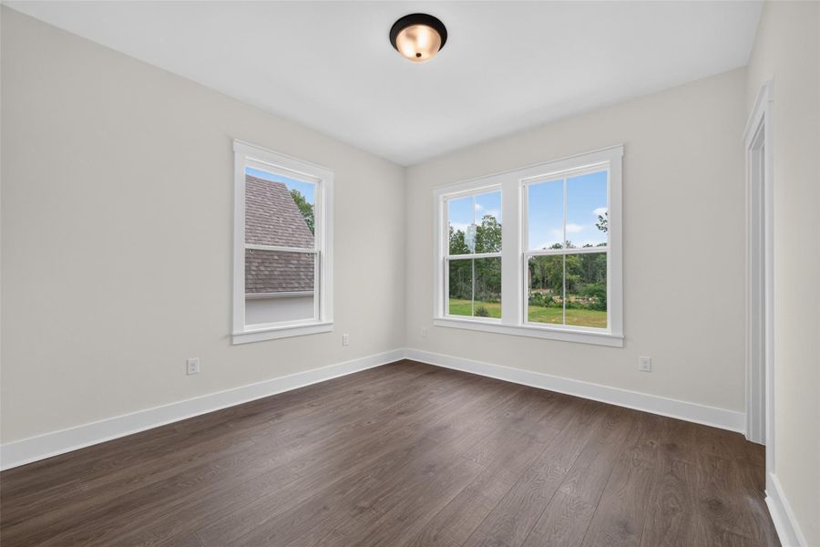 Spacious, unfurnished interior of a new home in Two Step Farm, Montgomery (Image 18).