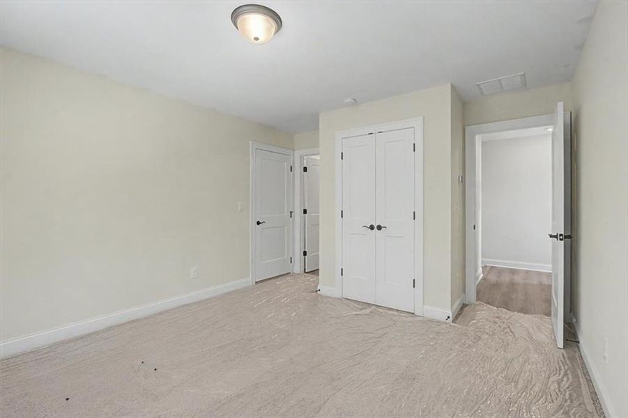 Spacious, unfurnished interior of a new home in , Dallas (Image 16).