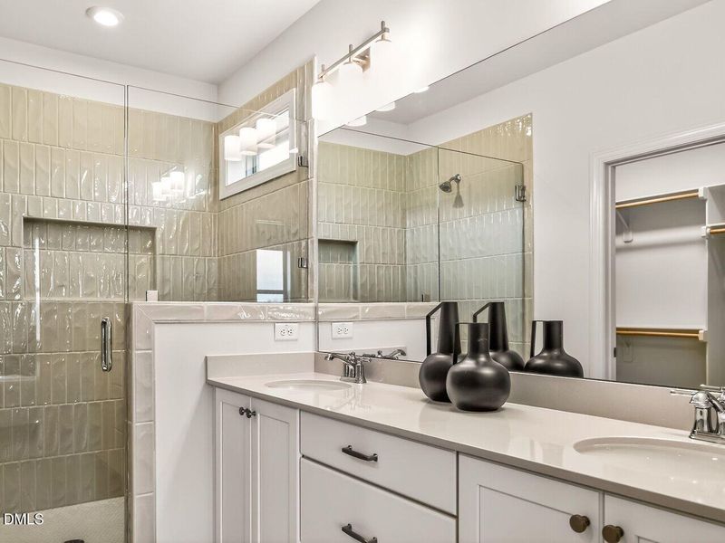 024-1280x960-bathroom