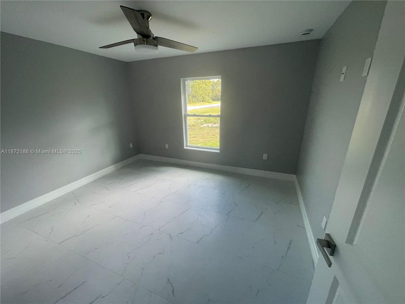 Spacious, unfurnished interior of a new home in , Labelle (Image 10).