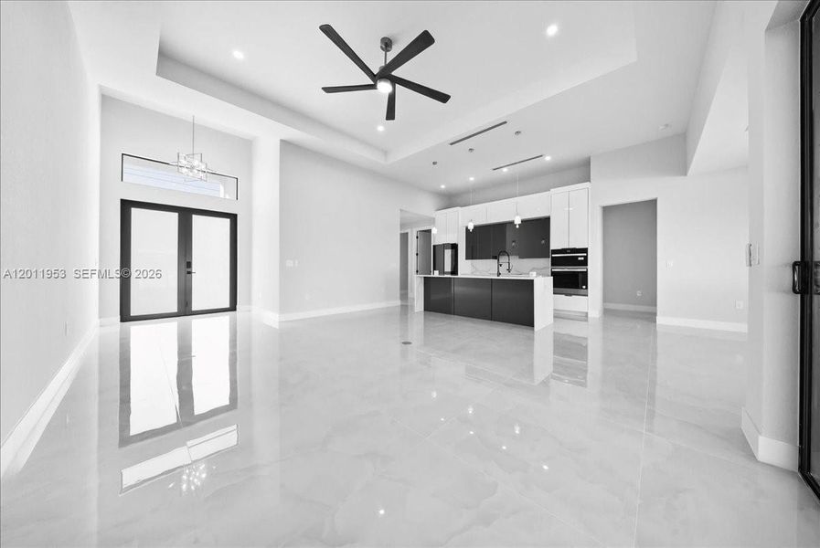 Spacious, unfurnished interior of a new home in , Cape Coral (Image 18).