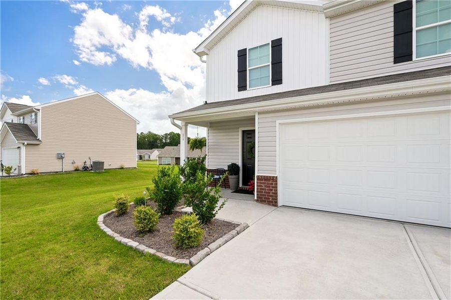 Exterior details and patio area of a home in Urban's Place, Chatsworth (Image 34).