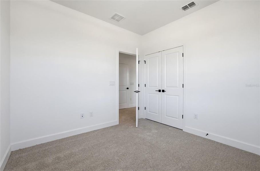 Spacious, unfurnished interior of a new home in , Valrico (Image 35).