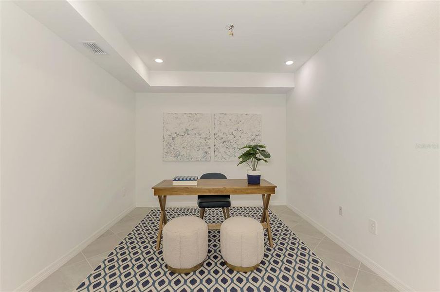 Furnished interior view inside a new home in Wellen Park Golf & Country Club, Venice (Image 29).