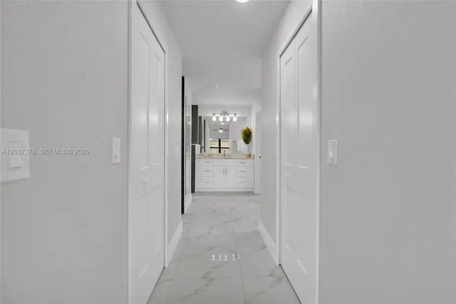 Spacious, unfurnished interior of a new home in , Lehigh Acres (Image 26).