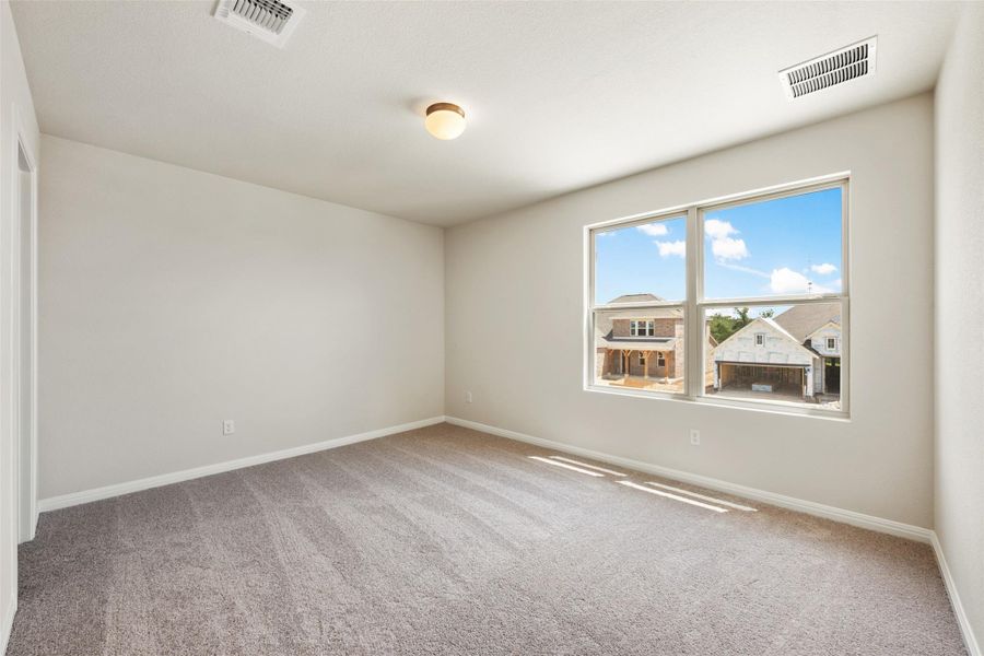 Spacious, unfurnished interior of a new home in Patterson Ranch, Georgetown (Image 16).