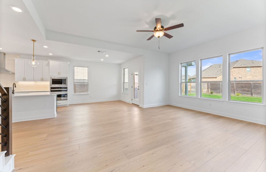 Gathering and Dining Areas