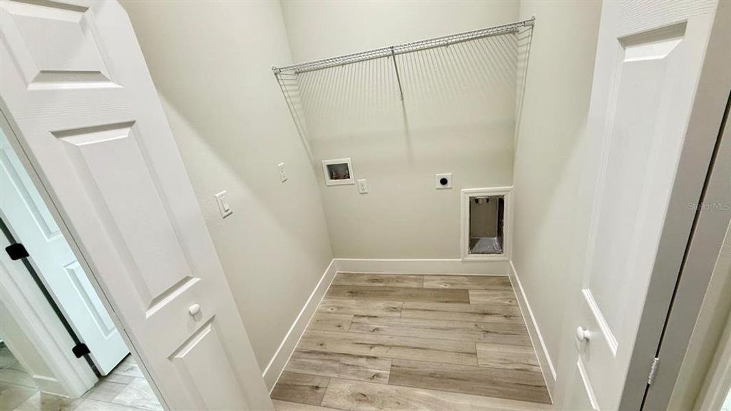 Spacious, unfurnished interior of a new home in , Ocala (Image 17).