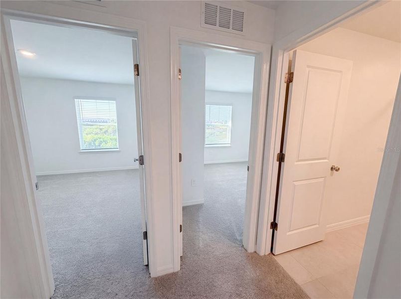 Spacious, unfurnished interior of a new home in , San Antonio (Image 39). Spacious, unfurnished interior of a new home in , San Antonio (Image 39).