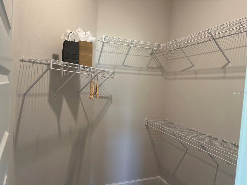 Spacious, unfurnished interior of a new home in Abbey Glen, Dade City (Image 13).