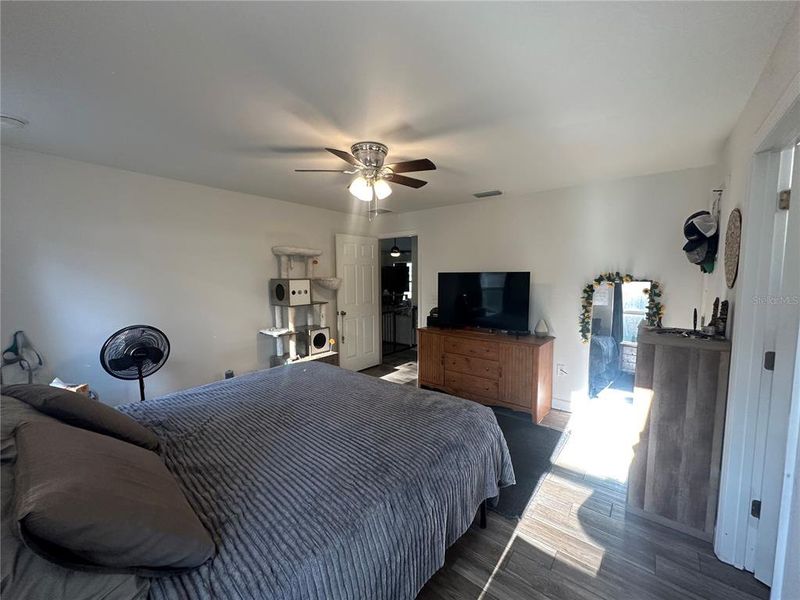 Furnished interior view inside a new home in , Ocala (Image 6).