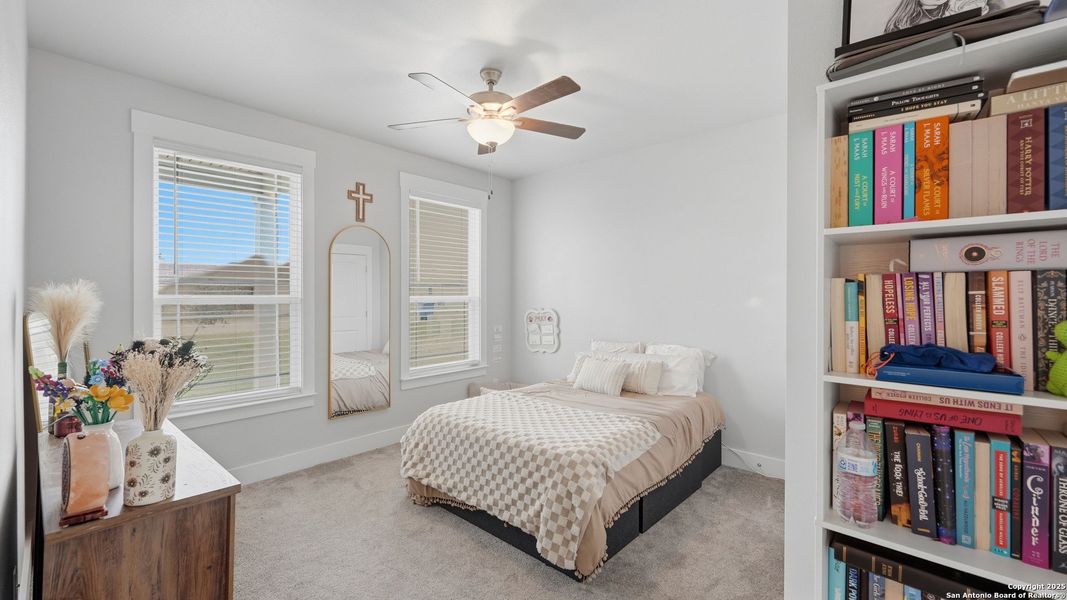 Furnished interior view inside a new home in , La Vernia (Image 10).