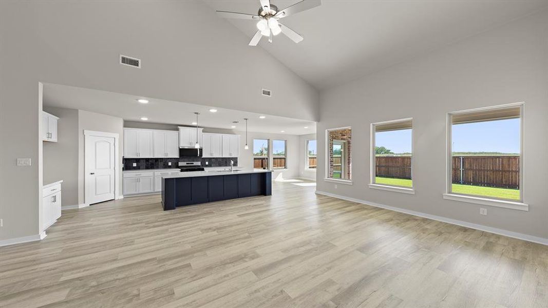 06. 1323 Burgess - Family 06. 1323 Burgess - Family