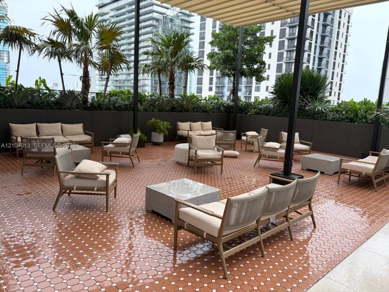 Community amenities in , Miami (Image 12). Community amenities in , Miami (Image 12).
