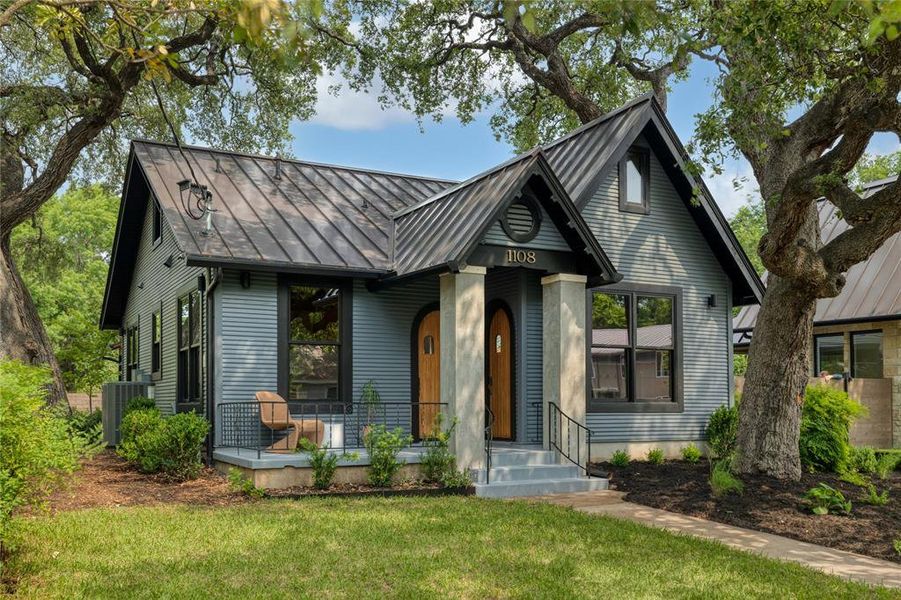 1108 Garner - Restored 1930s cottage