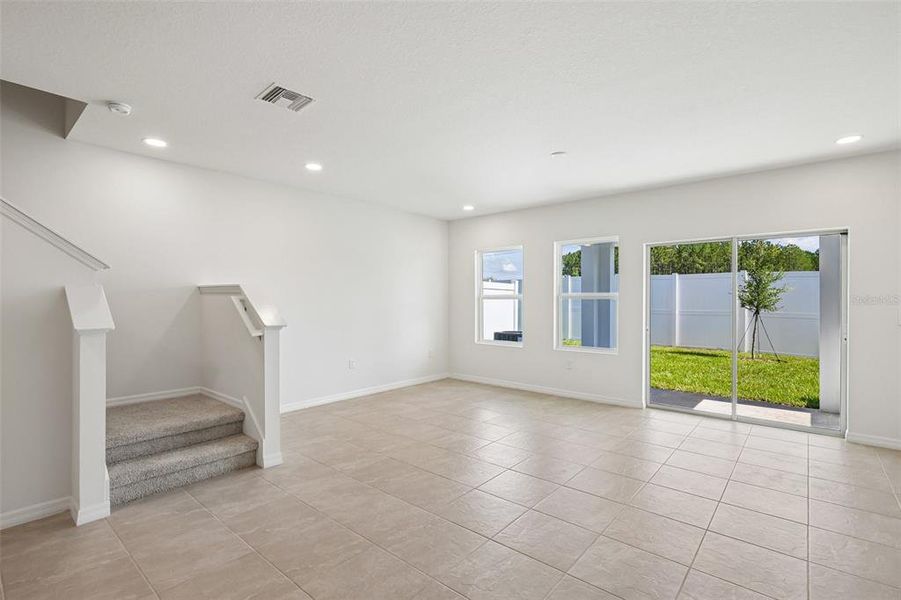 Spacious, unfurnished interior of a new home in Twin Oaks, Zephyrhills (Image 24).