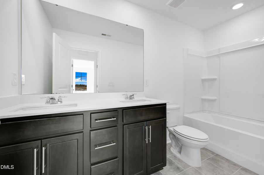 SUN_MyrtleMeadows_Pic_CarsonII-27