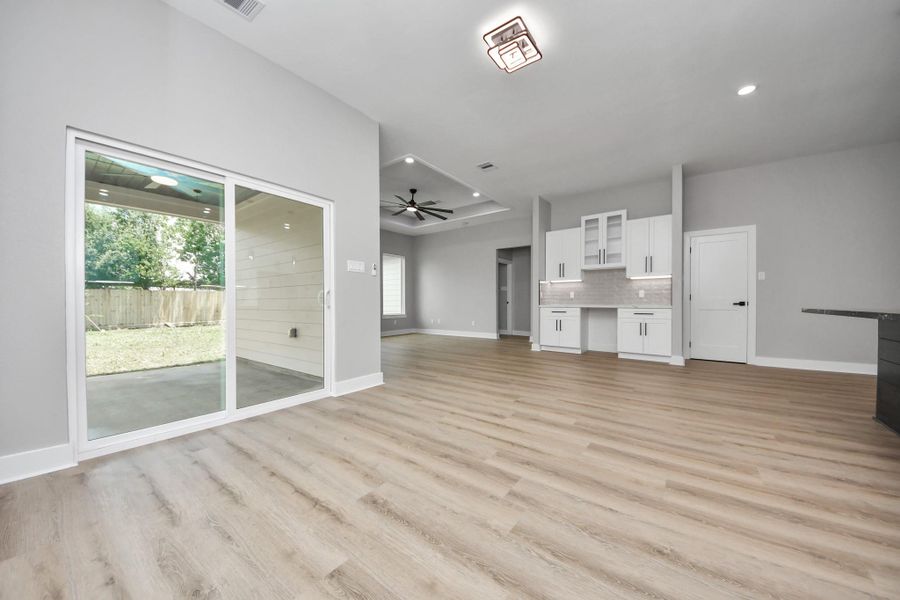 Spacious, unfurnished interior of a new home in , Pasadena (Image 40).