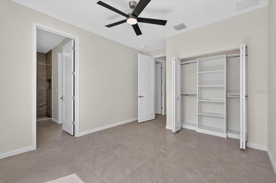Spacious, unfurnished interior of a new home in , Seminole (Image 22).