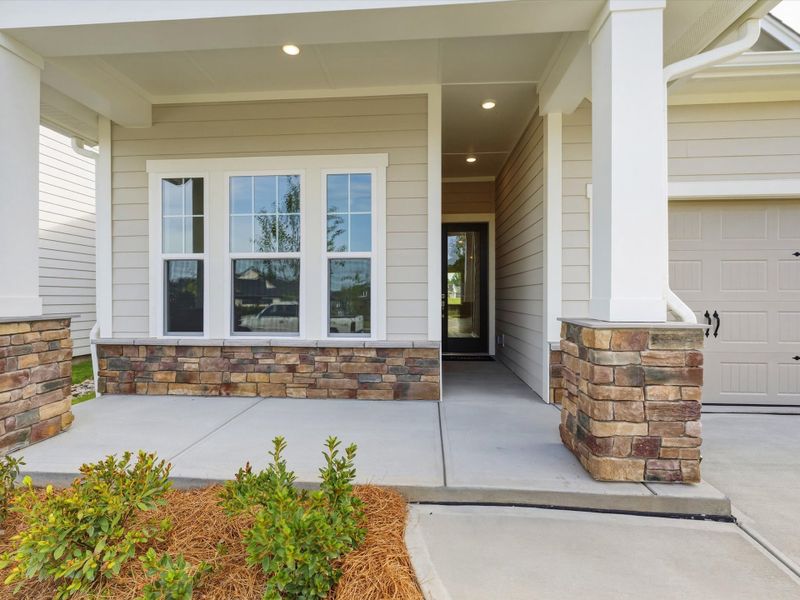 Exterior details and patio area of a home in Encore at Streamside - Classic Series, Waxhaw (Image 23).