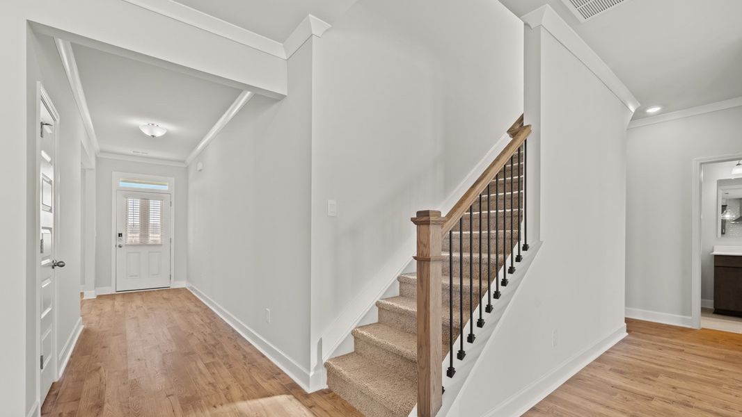 Representative unfurnished interior of a home built from the Summit by D.R. Horton in Heritage Pointe, Senoia (Image 18).