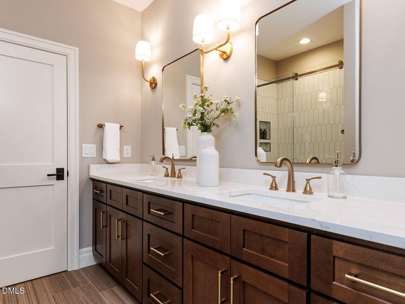 042-1280x960-bathroom 042-1280x960-bathroom