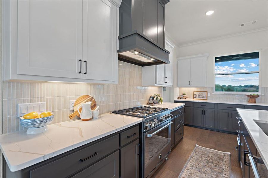 Furnished interior view inside a new home in , Rhome (Image 9).