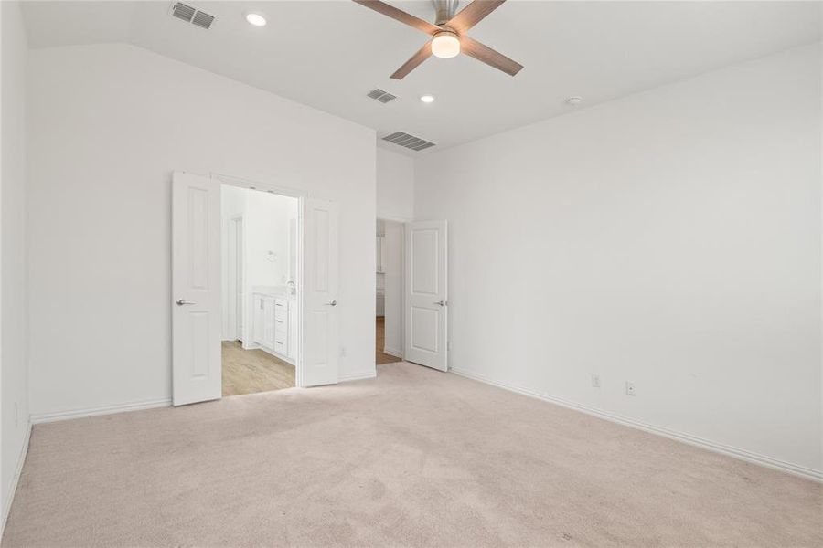 Spacious, unfurnished interior of a new home in Bridgewater: Brookstone Collection, Princeton (Image 10). Spacious, unfurnished interior of a new home in Bridgewater: Brookstone Collection, Princeton (Image 10).