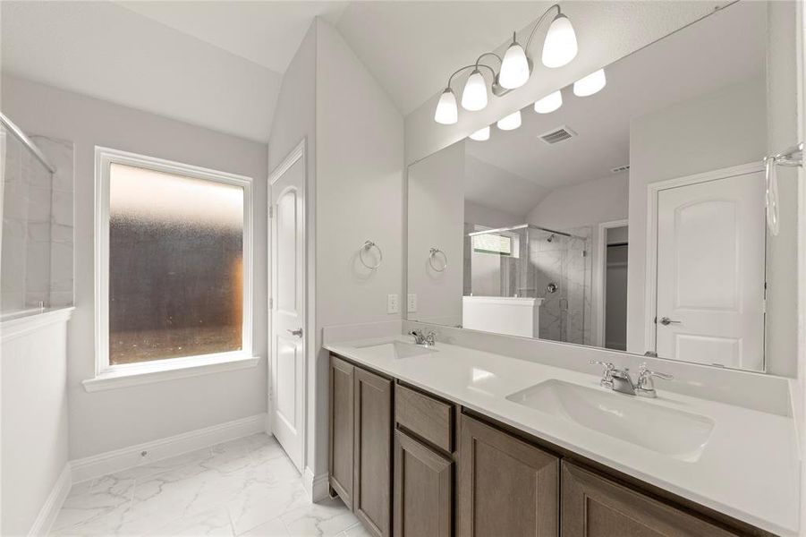 16_1640 Meadow Crest, Aubrey