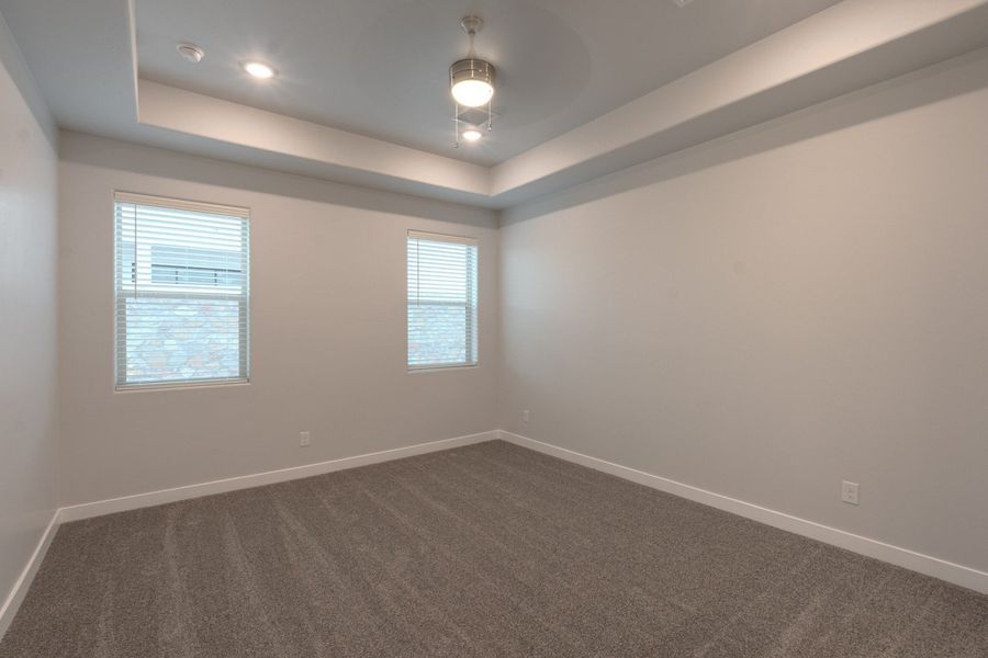 Spacious, unfurnished interior of a new home in Emerald Estates, El Paso (Image 28).