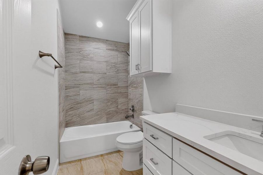 Furnished interior view inside a new home in , Ferris (Image 4).