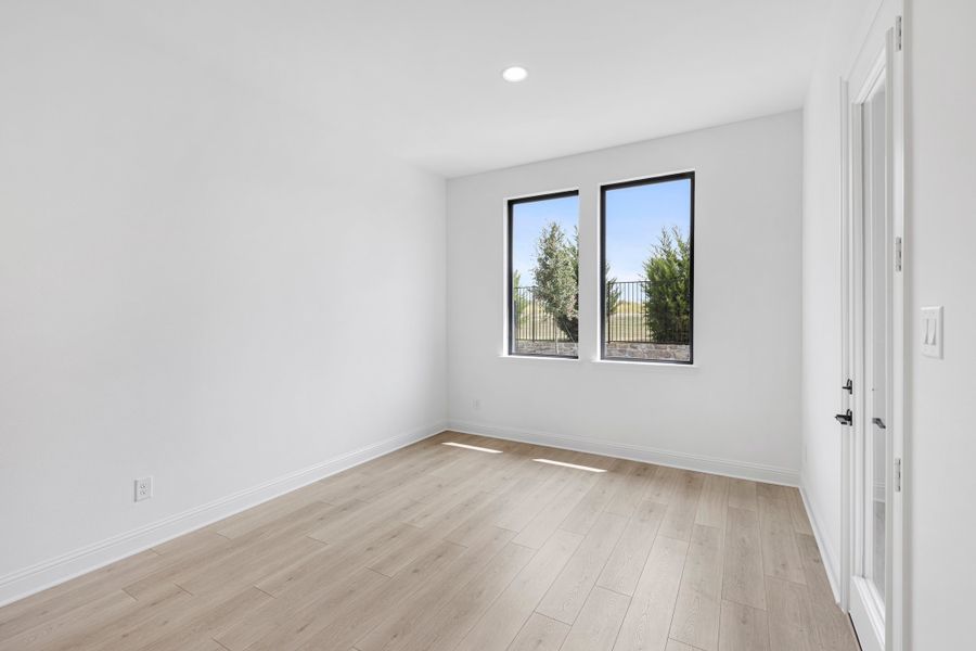 Spacious, unfurnished interior of a new home in Nelson Lake Estates, Rockwall (Image 24).