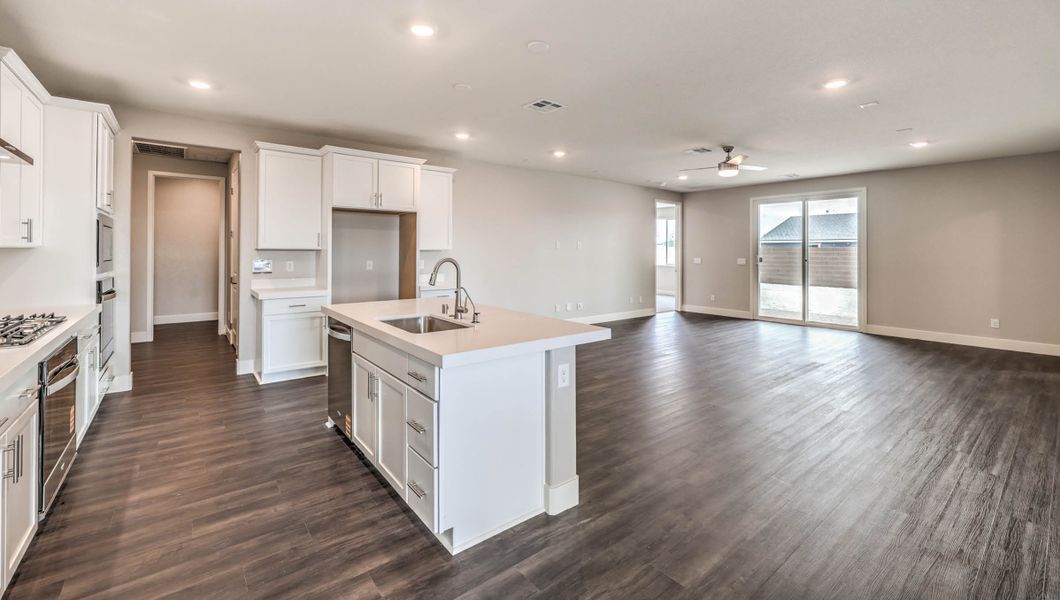 Representative furnished interior of a home built from the 2300 by D.R. Horton in Zanjero Pass, Glendale (Image 8).