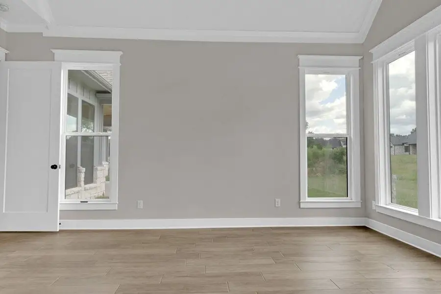 Spacious, unfurnished interior of a new home in , Tyler (Image 29).