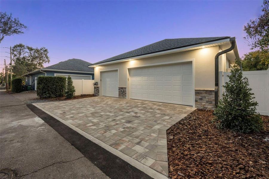 Exterior details and patio area of a home in , Safety Harbor (Image 36).