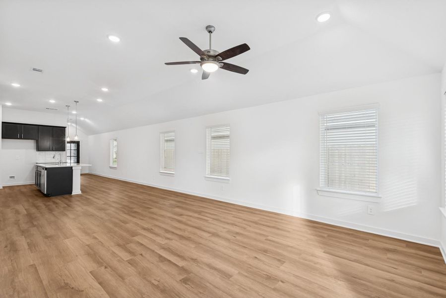 Spacious, unfurnished interior of a new home in Pinewood at Grand Texas, New Caney (Image 13).