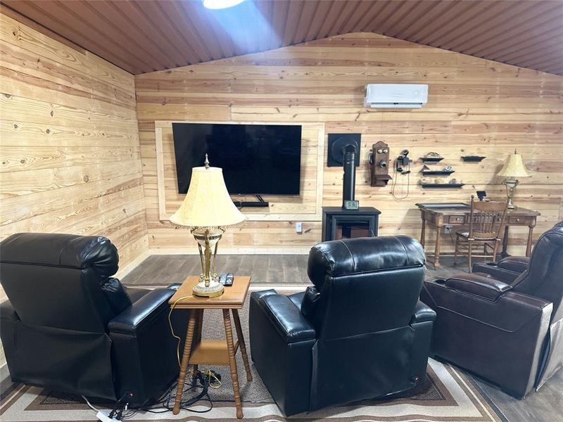 Furnished interior view inside a new home in , Streetman (Image 8).
