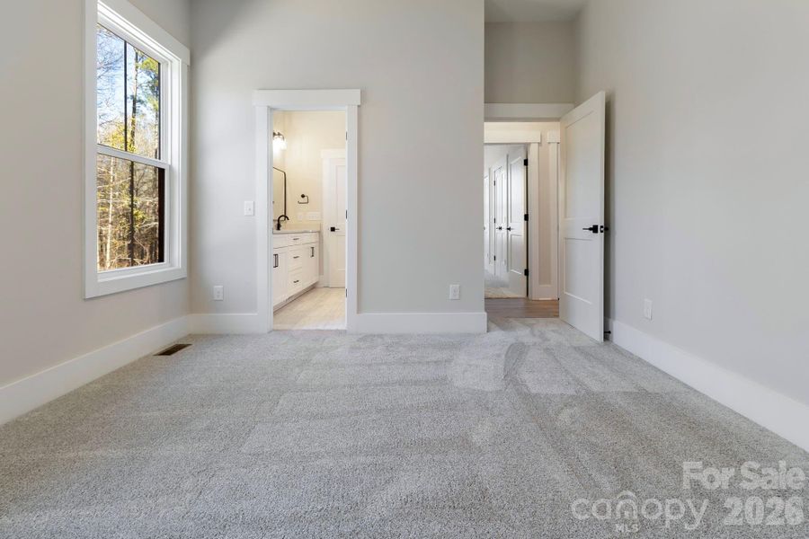 Spacious, unfurnished interior of a new home in , Rock Hill (Image 31).