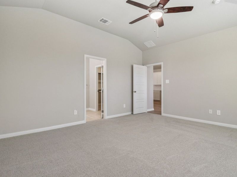 Spacious, unfurnished interior of a new home in Arcadia Ridge - Premier Series, San Antonio (Image 19). Spacious, unfurnished interior of a new home in Arcadia Ridge - Premier Series, San Antonio (Image 19).
