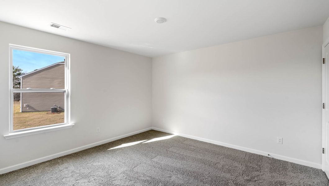 Spacious, unfurnished interior of a new home in Woodhaven, Spartanburg (Image 20).