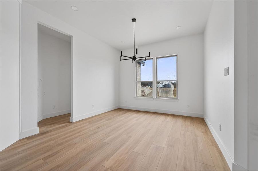 Spacious, unfurnished interior of a new home in , Lone Oak (Image 10).