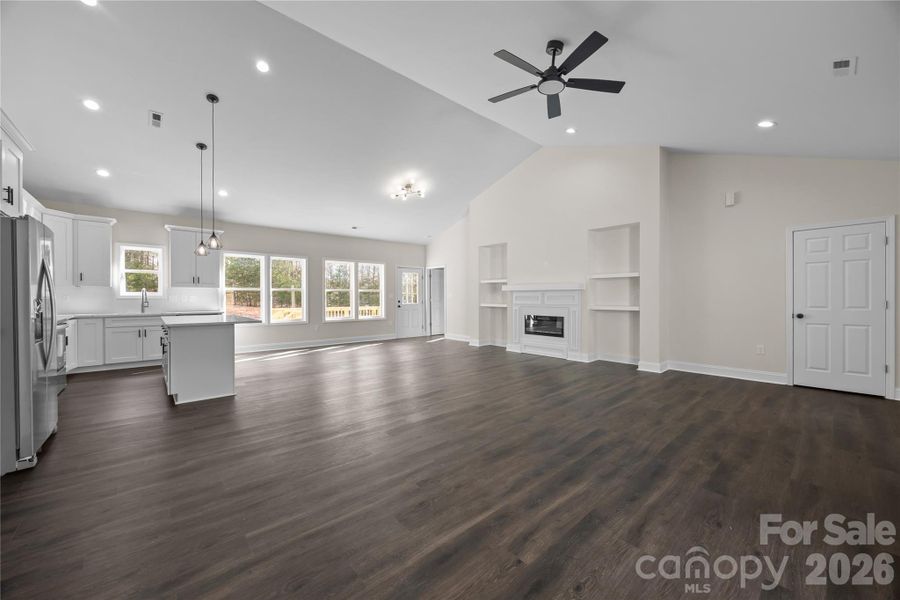 Spacious, unfurnished interior of a new home in , Shelby (Image 12).