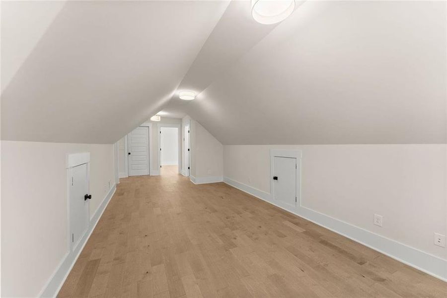 Spacious, unfurnished interior of a new home in , Gainesville (Image 16).