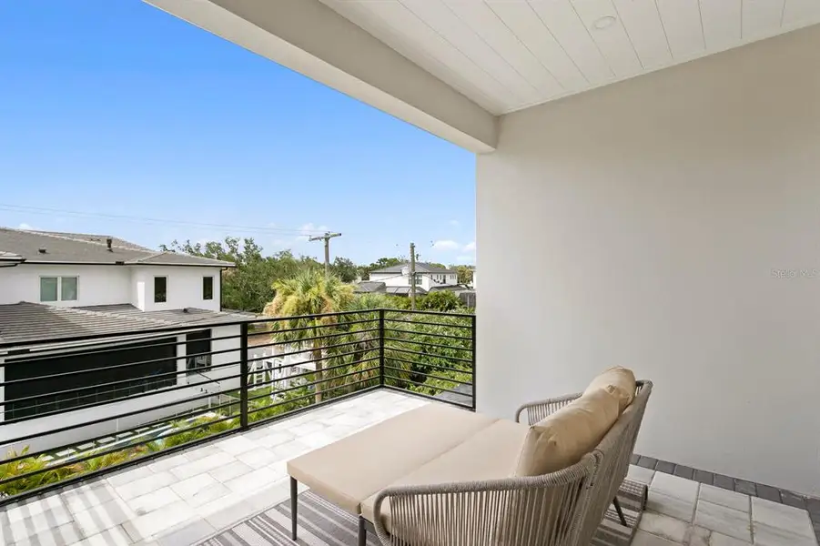 Exterior details and patio area of a home in , Tampa (Image 4).
