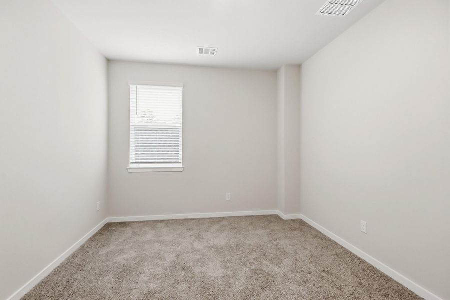 Spacious, unfurnished interior of a new home in Audubon, Magnolia (Image 6).