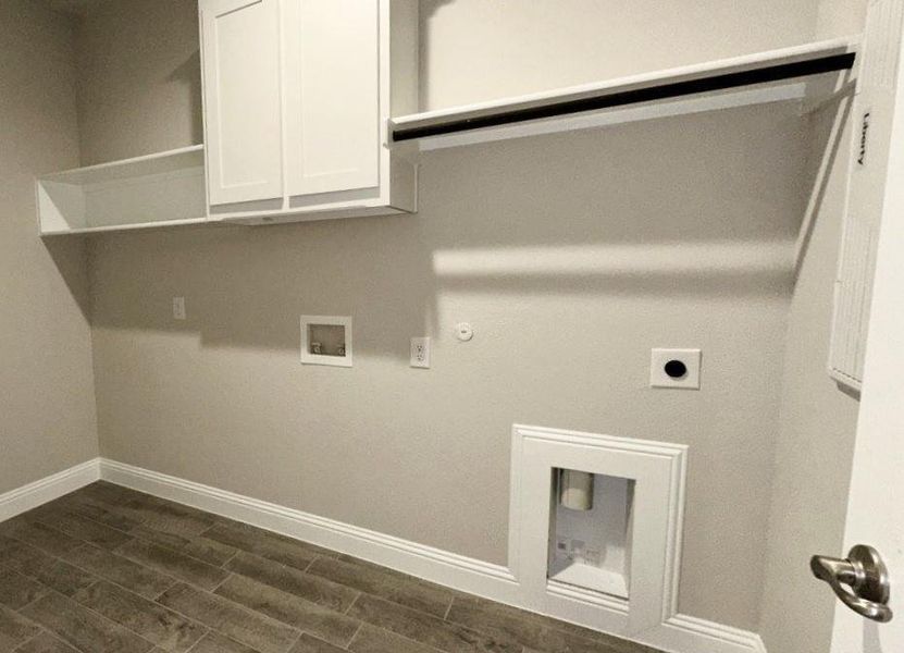 Spacious, unfurnished interior of a new home in Eagle Creek, Denton (Image 11). Spacious, unfurnished interior of a new home in Eagle Creek, Denton (Image 11).