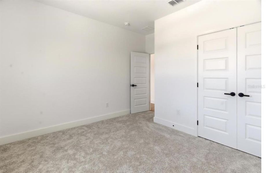 Spacious, unfurnished interior of a new home in , Winter Garden (Image 24).